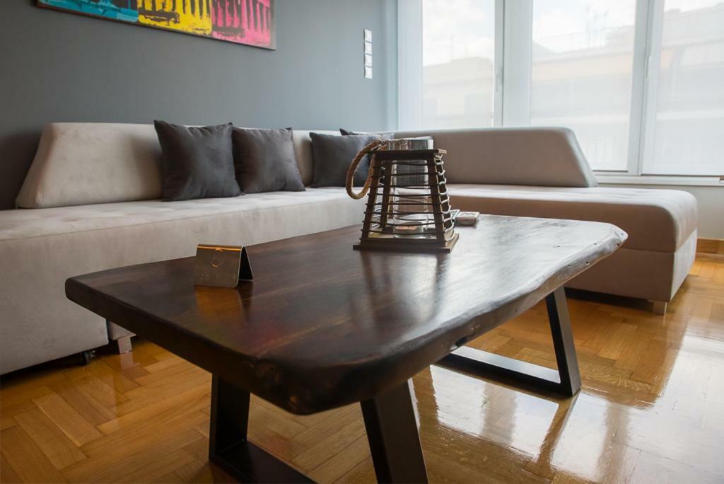 Ferienwohnung Modern & Stylish Apt At The Heart Of Athen Exterior foto