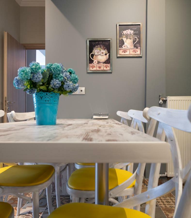 Ferienwohnung Modern & Stylish Apt At The Heart Of Athen Exterior foto