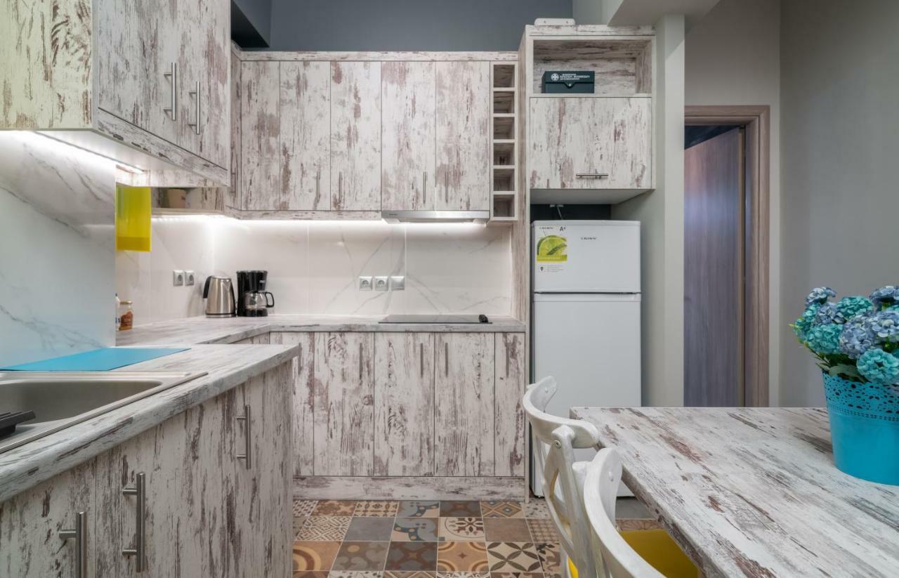 Ferienwohnung Modern & Stylish Apt At The Heart Of Athen Exterior foto