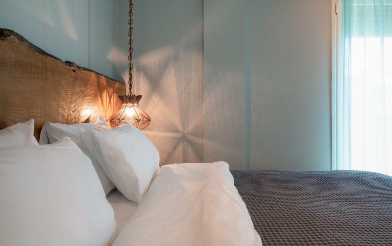 Ferienwohnung Modern & Stylish Apt At The Heart Of Athen Exterior foto