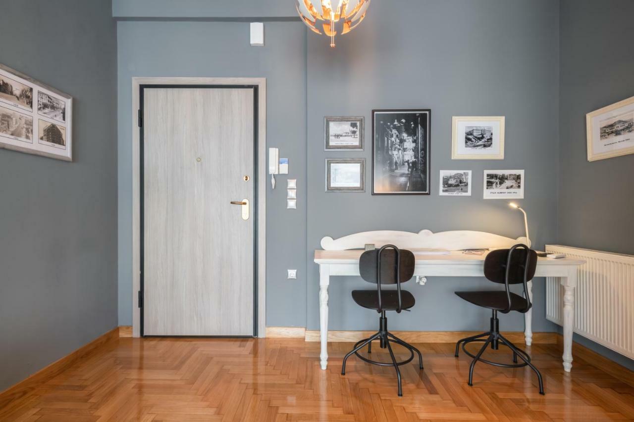 Ferienwohnung Modern & Stylish Apt At The Heart Of Athen Exterior foto