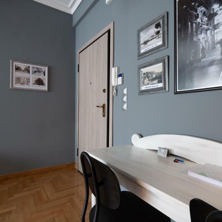 Ferienwohnung Modern & Stylish Apt At The Heart Of Athen Exterior foto